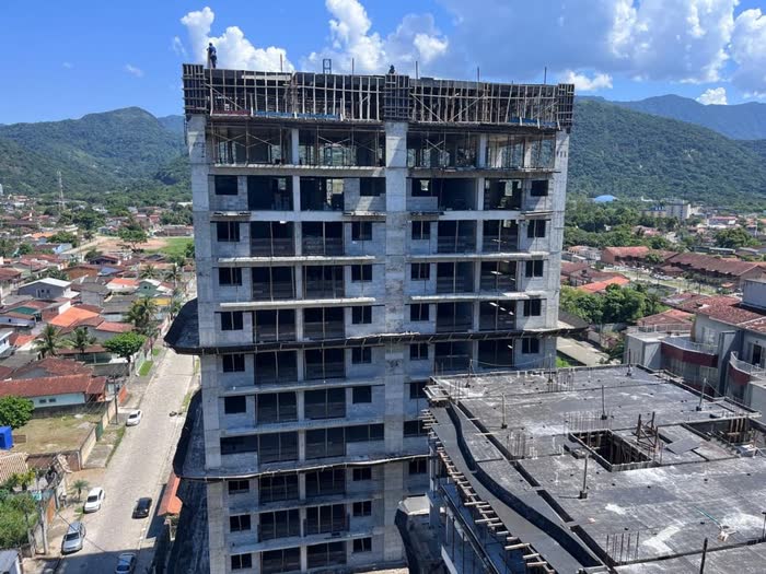 Obra em andamento — Residencial Islas Mallorca, Caraguatatuba/SP